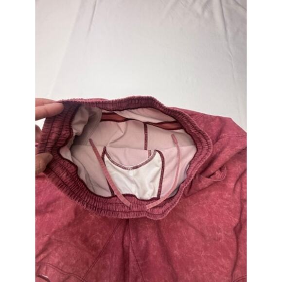 Lululemon T.H.E. Short 7” Linerless – Mineral Wash Red/Maroon Size Medium - Picture 9 of 11